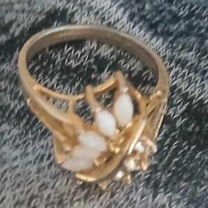 Vintage Uncas Faux Opal/Rhinestone ring Sz 7